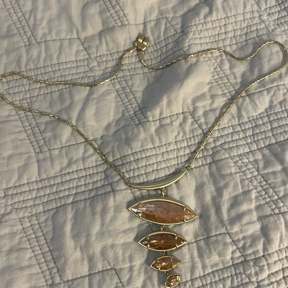 Gold Tone Pendant Necklace with crackle Peach Gemstone Accents